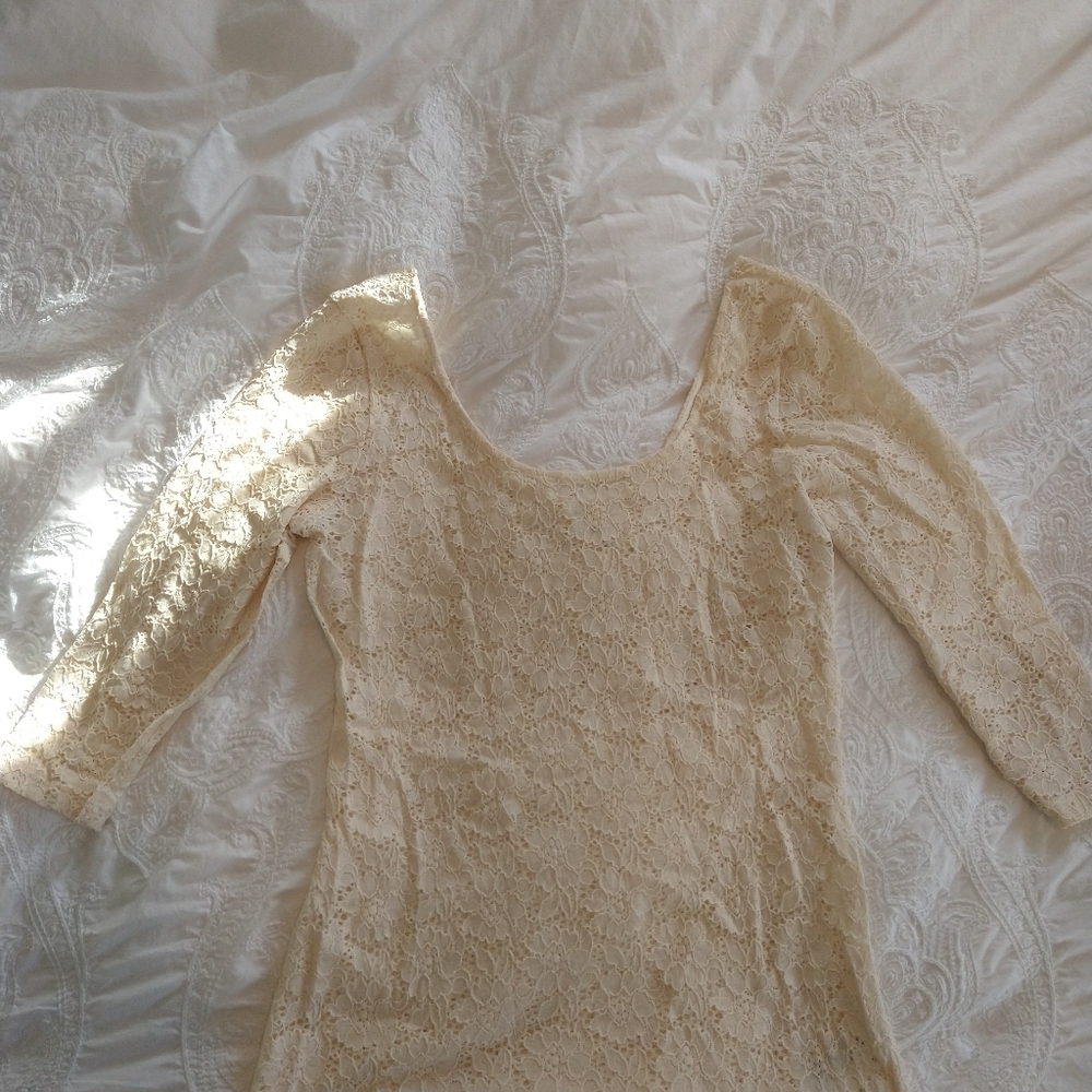 Creme Lace 3/4 Sleeve Top